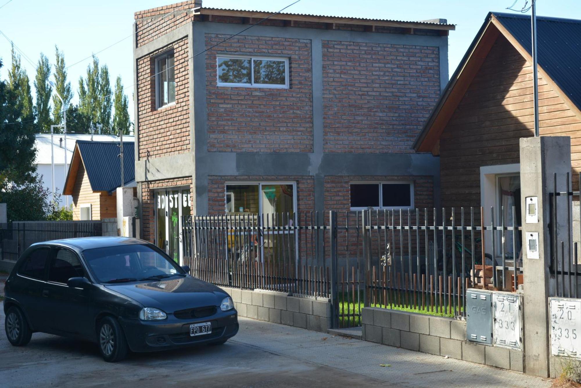 Hostel El Viajante Los Antiguos Exterior photo